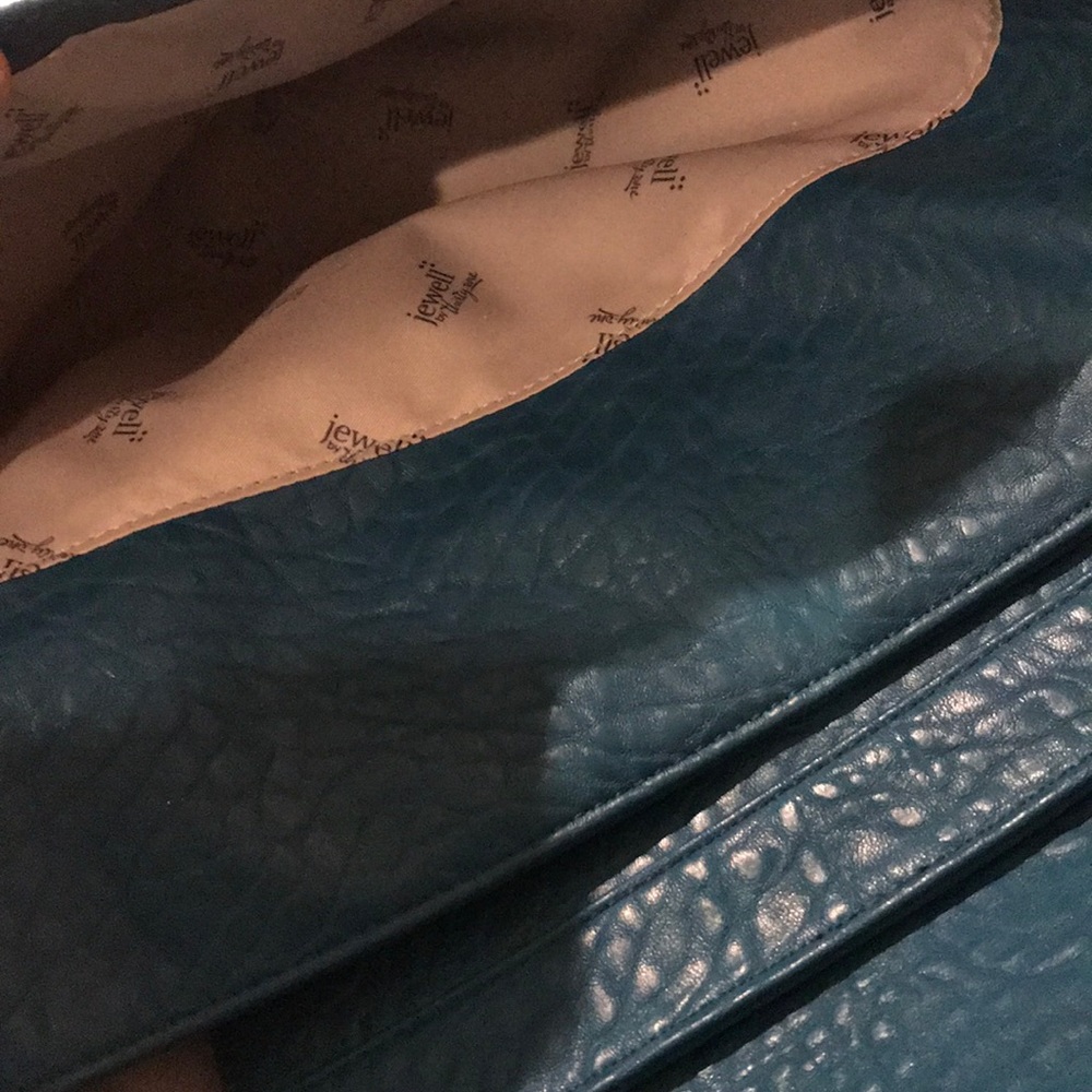 Turquoise purse - Picture 6 of 8